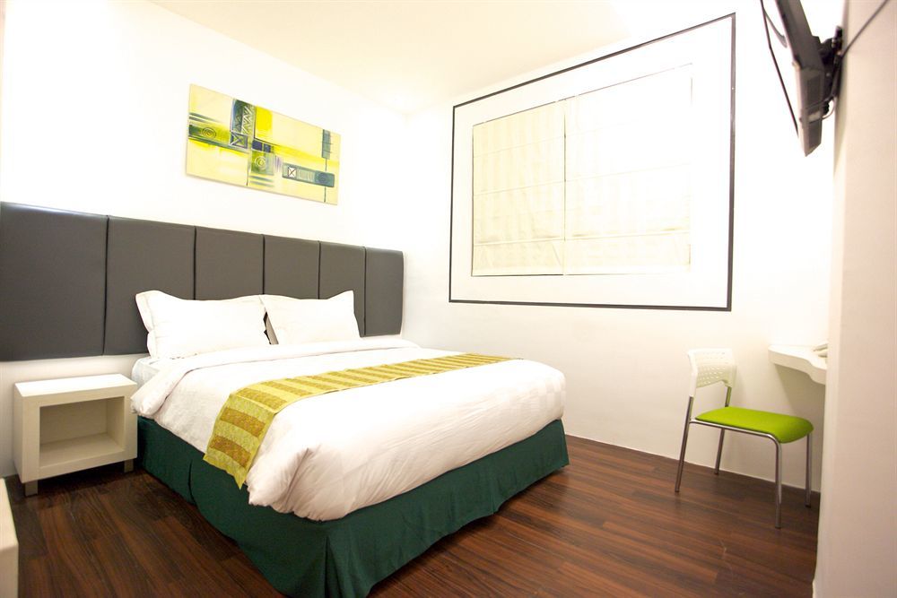 Arbor Biz Hotel Makassar Buitenkant foto