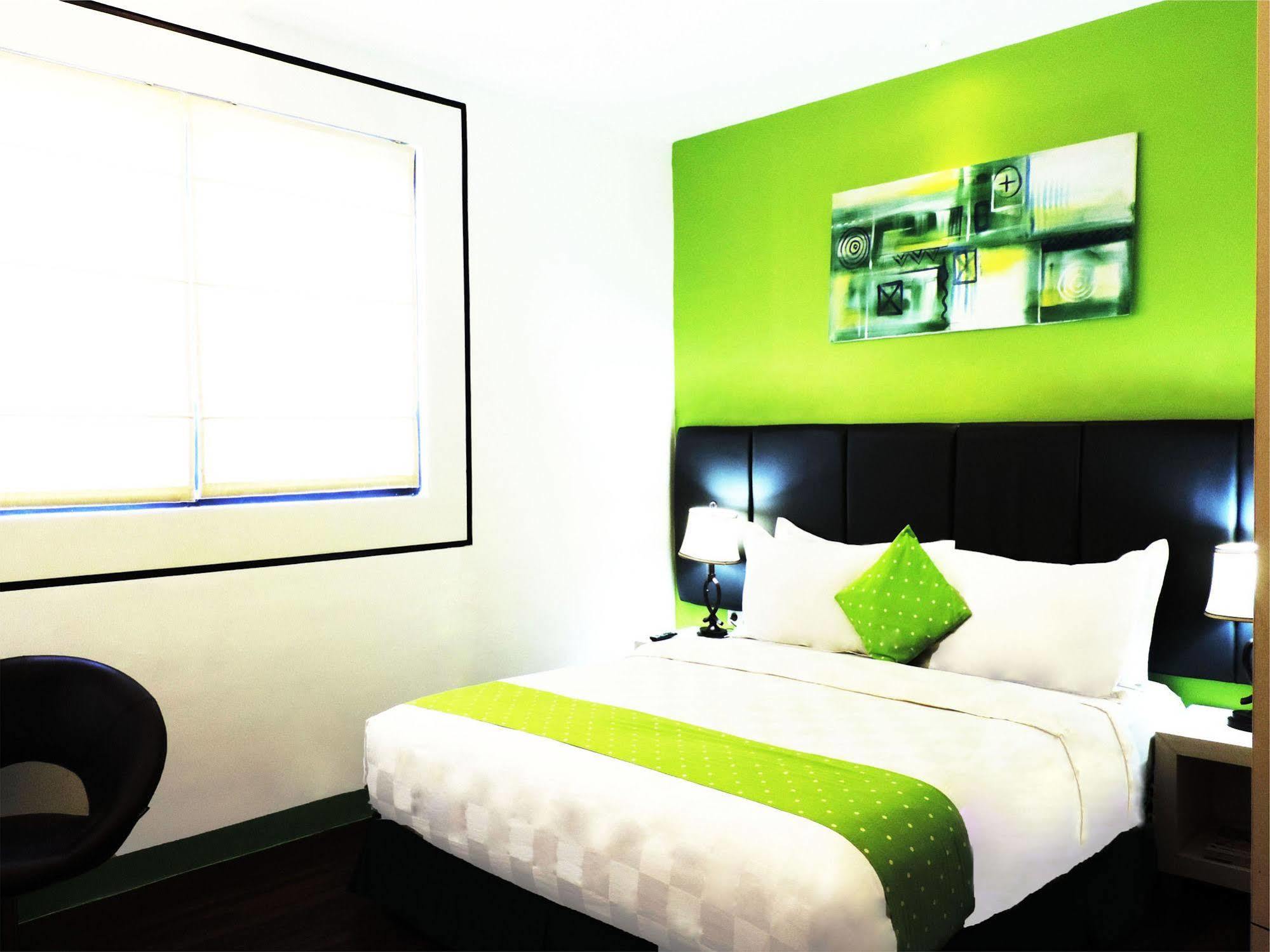 Arbor Biz Hotel Makassar Buitenkant foto